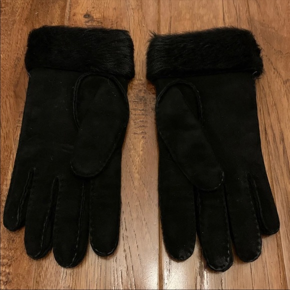 Gucci Shearling Gloves - Picture 2 of 6
